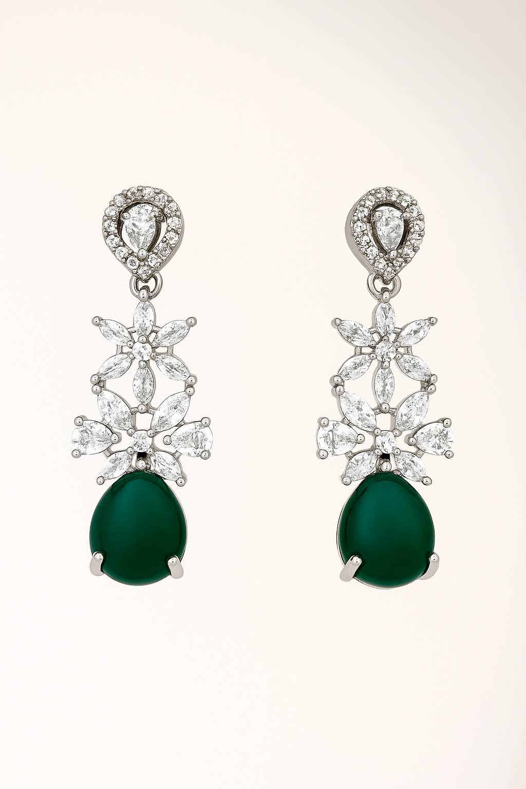 Diva Green Dangle