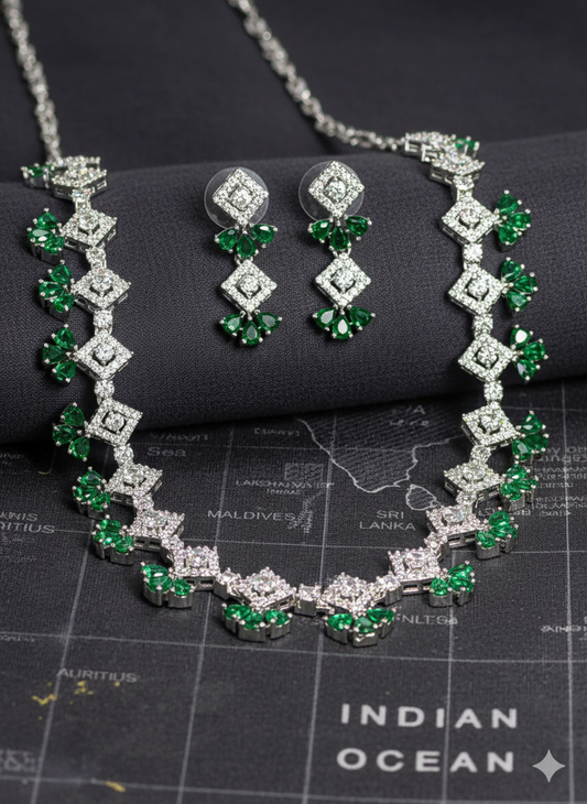 Fanny Green Necklace Set